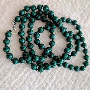 Elegant Green Malachite Beaded Necklace